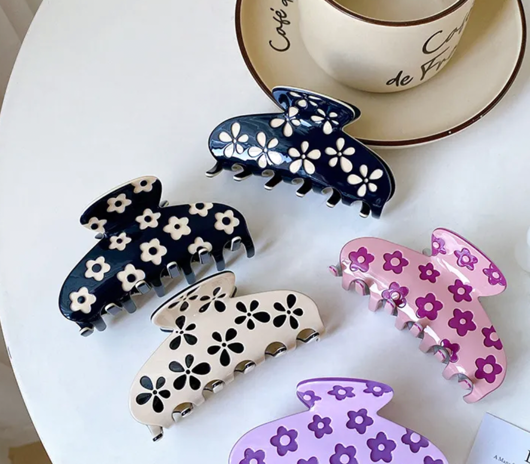 Daisy claw clip - purple