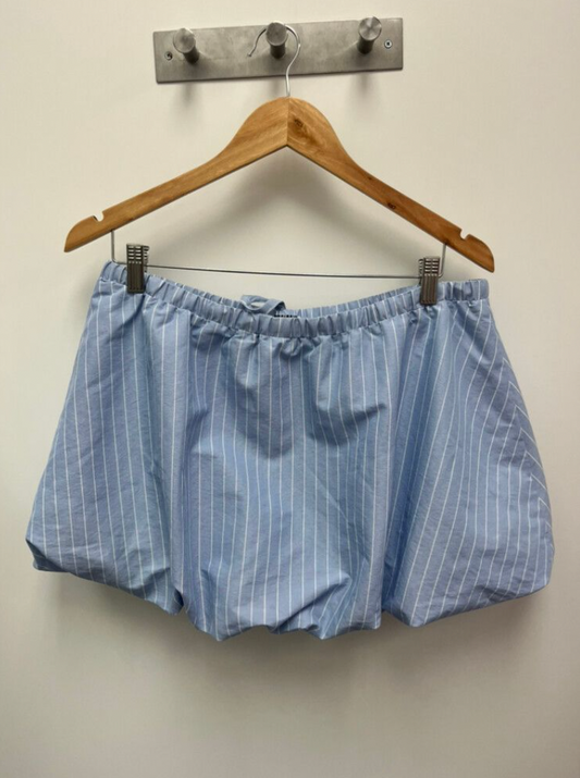 SALE - Blue pin stripe bubble mini skirt (L)