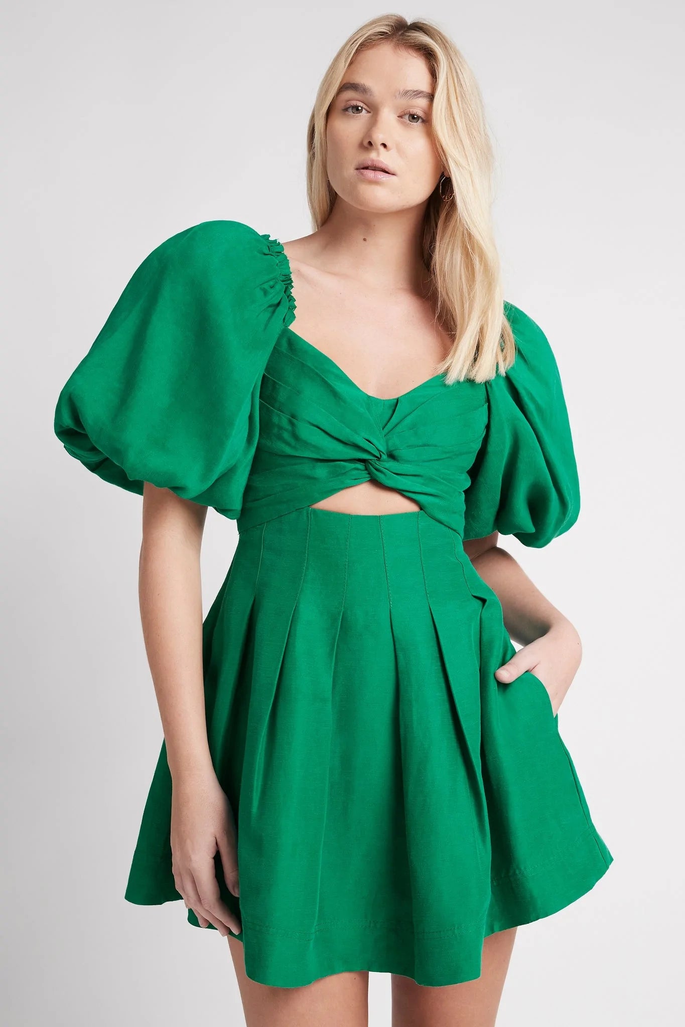 Dusk knot puff sleeve mini dress emerald green