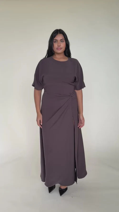 Madrid sleeved gown java