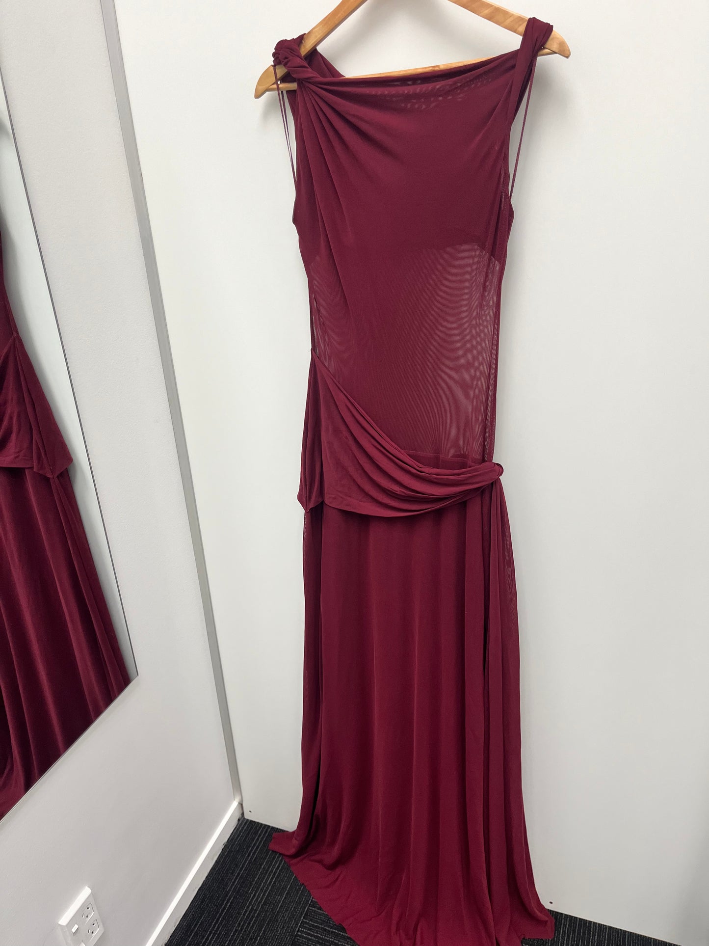 SALE - The silas mesh dress plum (XL)