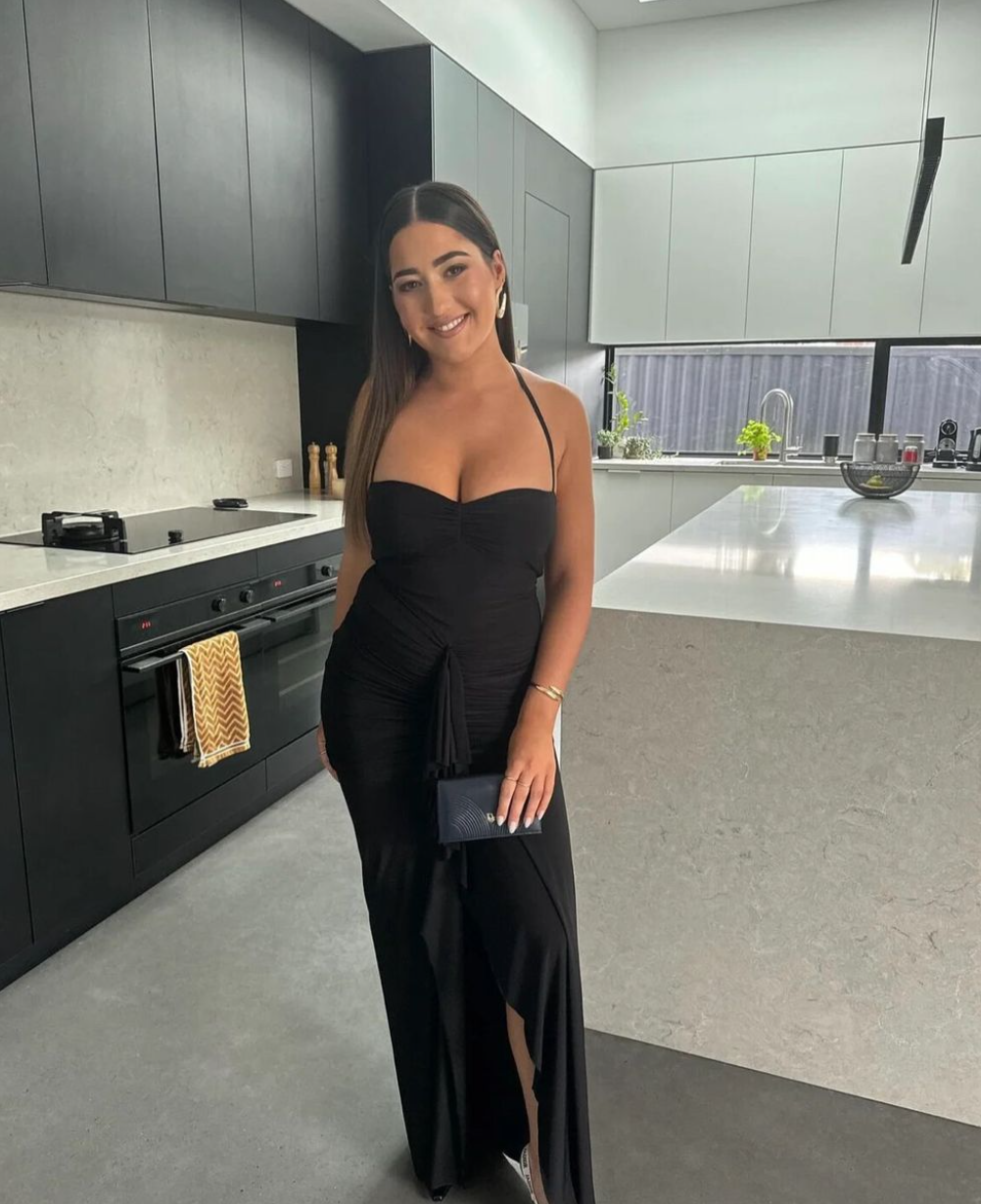 SALE - Shontae gown black (12)